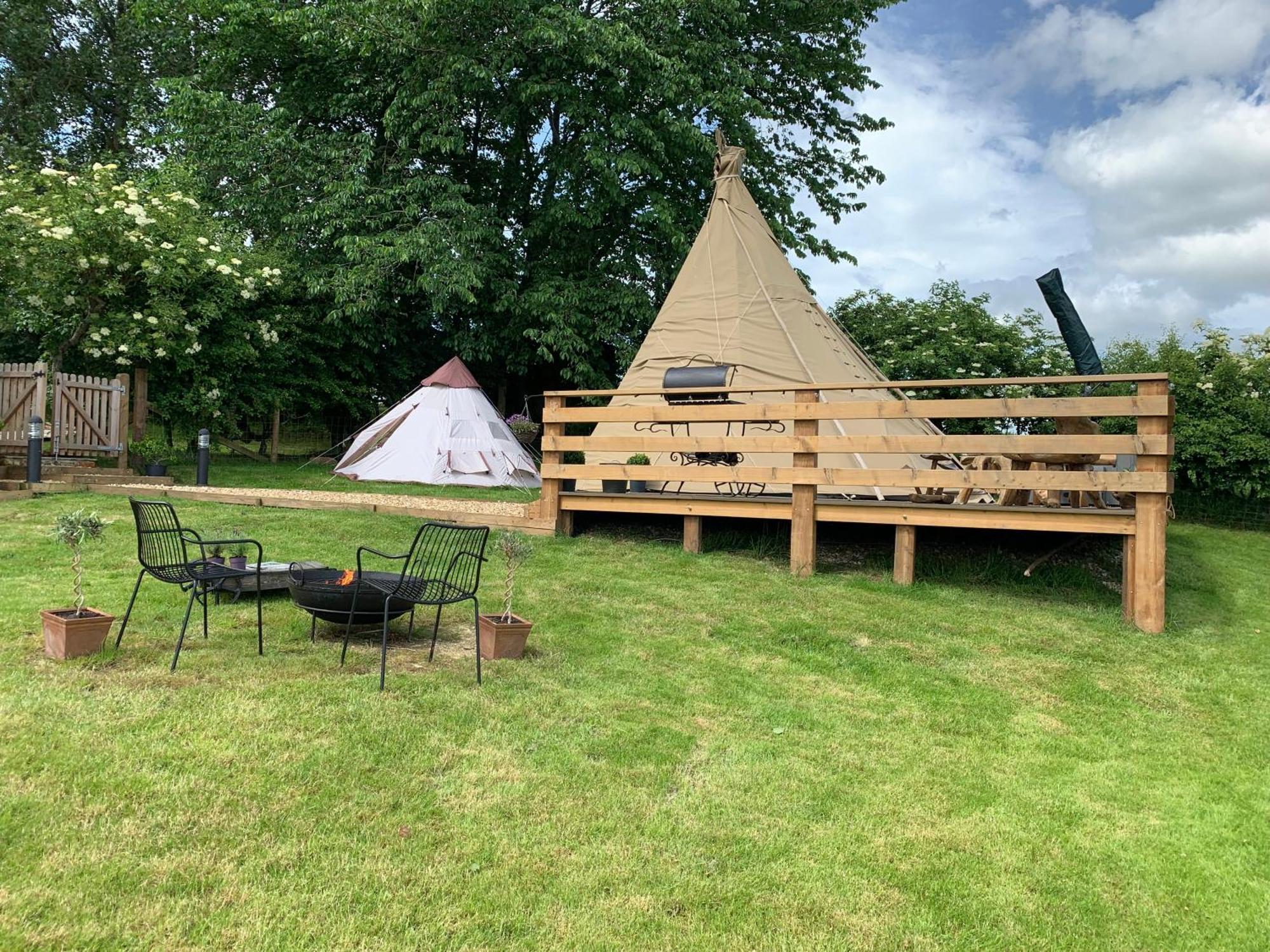 Burtree House & Retreats Tipi With Secluded Hot Tub Hotel Thirkleby Eksteriør billede