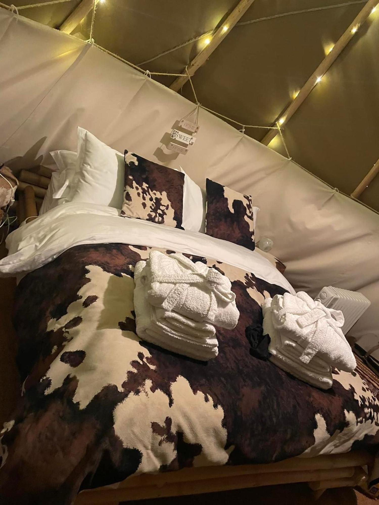 Burtree House & Retreats Tipi With Secluded Hot Tub Hotel Thirkleby Eksteriør billede