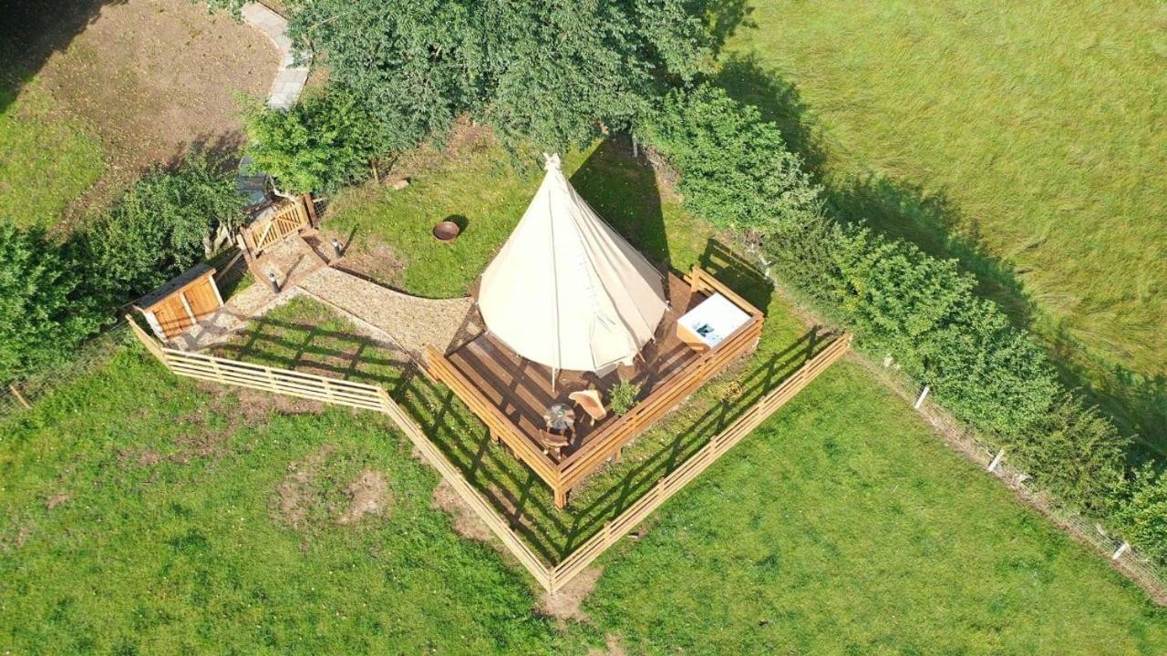 Burtree House & Retreats Tipi With Secluded Hot Tub Hotel Thirkleby Eksteriør billede